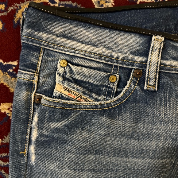 DIESEL BEBEL JEANS W/LEATHER TRIM- never worn - Picture 5 of 6